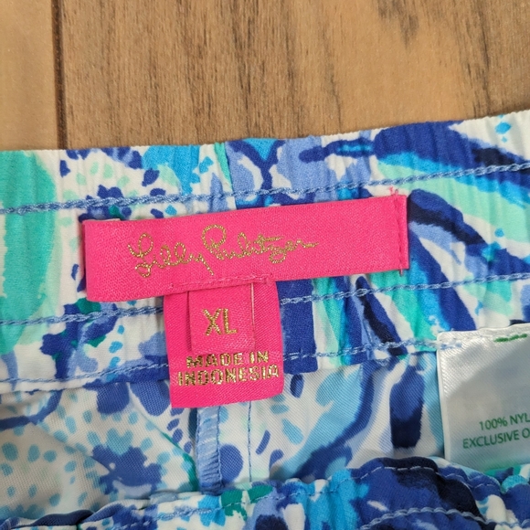 NWT! Lilly Pulitzer Luxletic Run Around Shorts Iris Blue High Maintenance XL - Picture 6 of 15